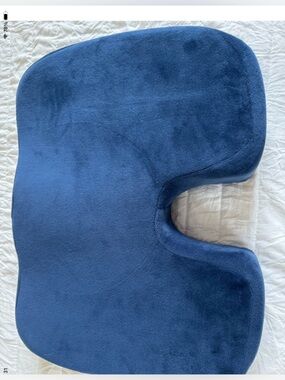 SamsoniteMemory Foam Seat Cushion - Navy Blue Comfort